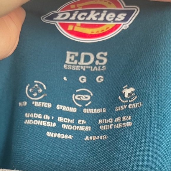 Bundle of 2 Scrub Tops: Cherokee Scrub Top & Dickies Scrub Top. Pre-Owned. - Picture 11 of 12